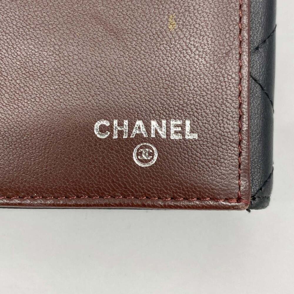 CHANEL Authentic Black Lambskin Leather Wallet - Picture 4 of 15